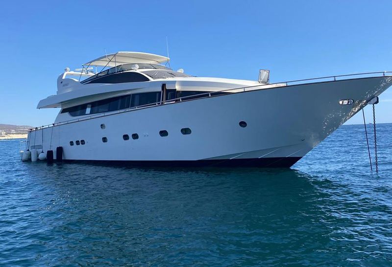 98-foot Avante motor yacht at anchor off the coast